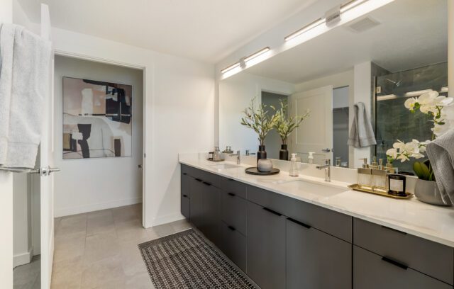THE REGISTER MODEL BATH (2)