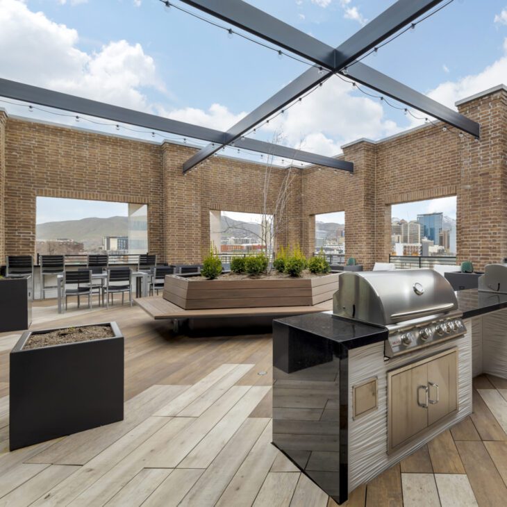 THE-REGISTER-ROOFTOP-LOUNGE-